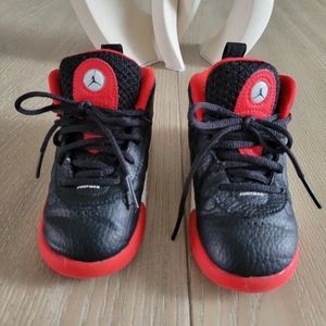 Used Toddler Jordan's size 7c. Box not included.